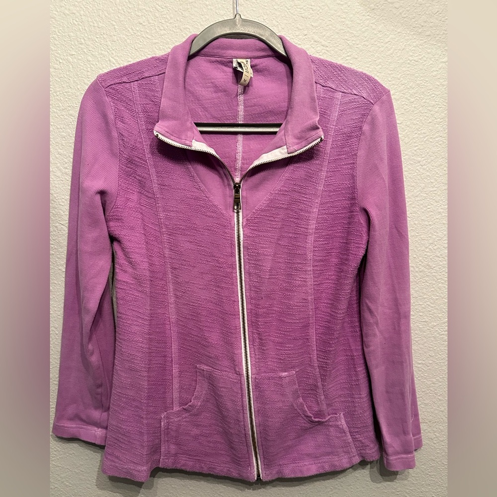 Light zip up jacket